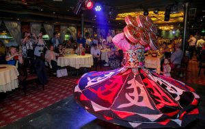 Spectacle Tanoura pendant la croisiere sur le Nil