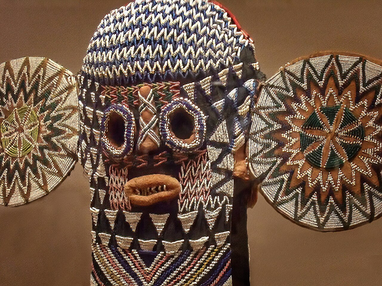 Masque elephant bamileke de Bandjoun, Cameroun