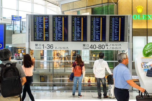 Hall des departs de l aeroport du Caire