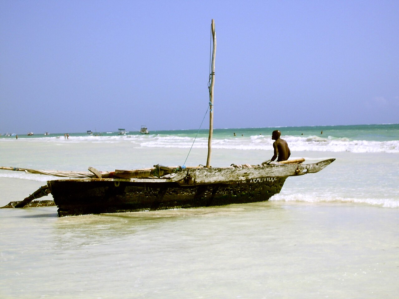 Plage de sable blanc de Diani Beach au Kenya