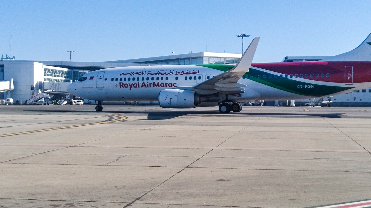 Avion Royal Air Maroc a l aeroport Mohammed V de Casablanca