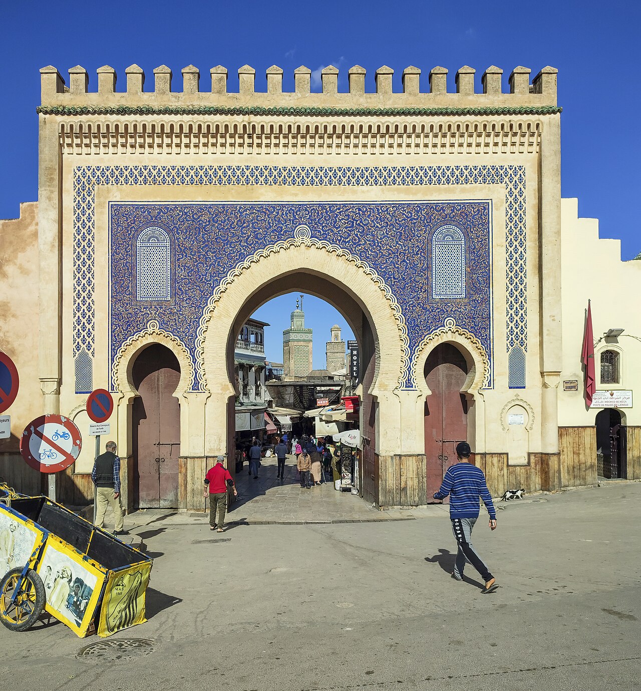Bab Boujloud, la Porte Bleue de la medina de Fes