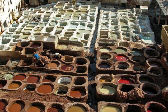 Les cuves colorées des tanneries Chouara à Fès