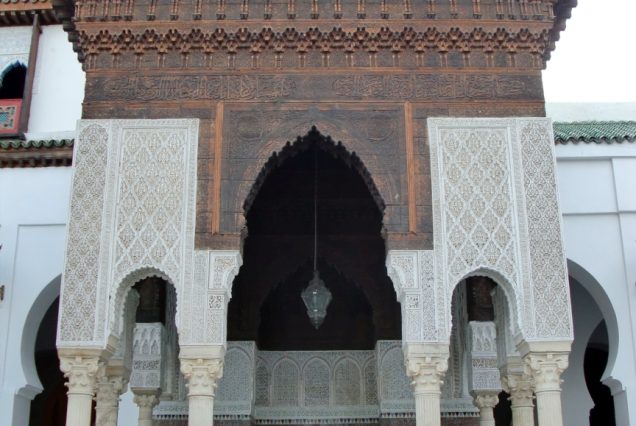La mosquée-université al-Qarawiyyin de Fès, fondée en 859