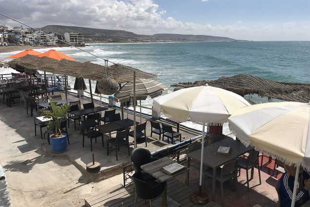 Le front de mer de Taghazout, village de surf