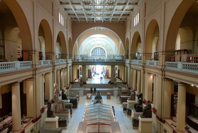 Grande galerie du musee egyptien du Caire