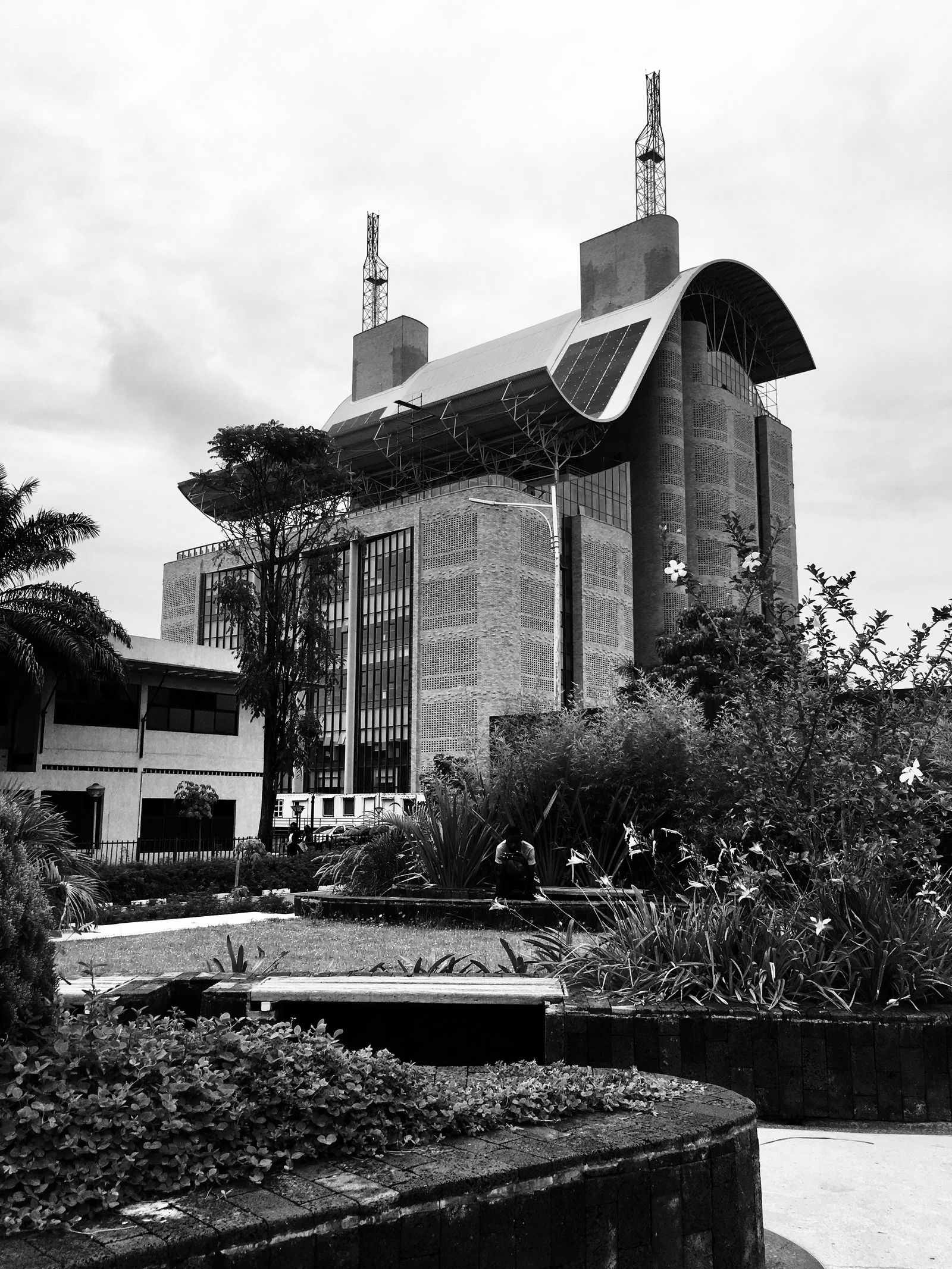 Batiment et jardins paisibles a Kigali