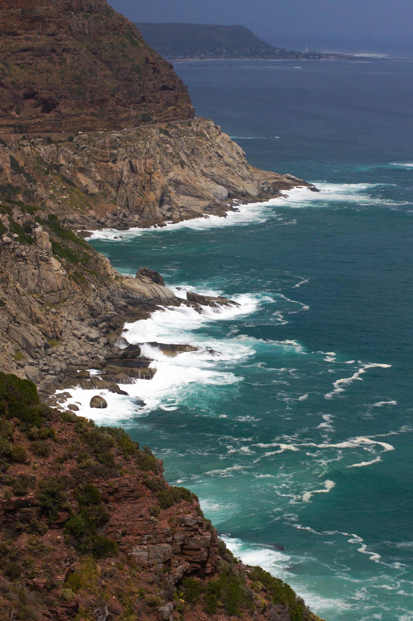 Vue aerienne de Chapman s Peak Drive le long de la cote